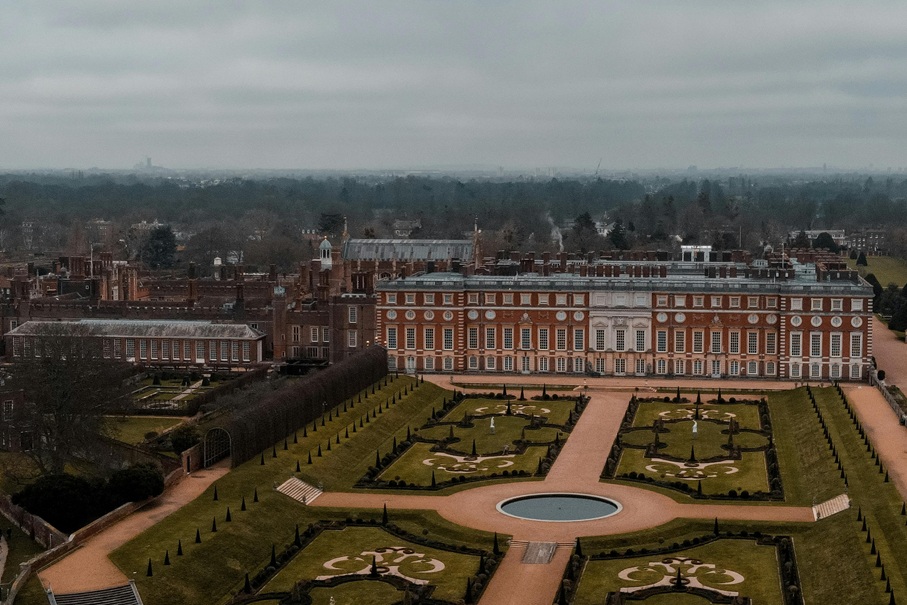 Hampton Court Palace Half – October